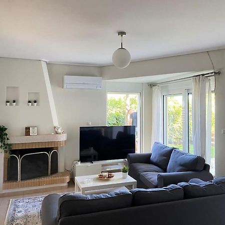Cozy 2 Room Apartment With Garden Near Athens Air-Port アルテミダ エクステリア 写真