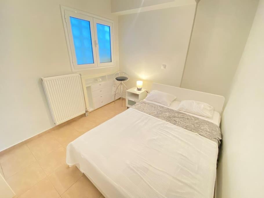 Cozy 2 Room Apartment With Garden Near Athens Air-Port アルテミダ エクステリア 写真