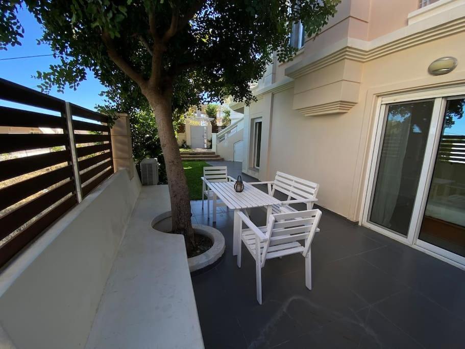Cozy 2 Room Apartment With Garden Near Athens Air-Port アルテミダ エクステリア 写真